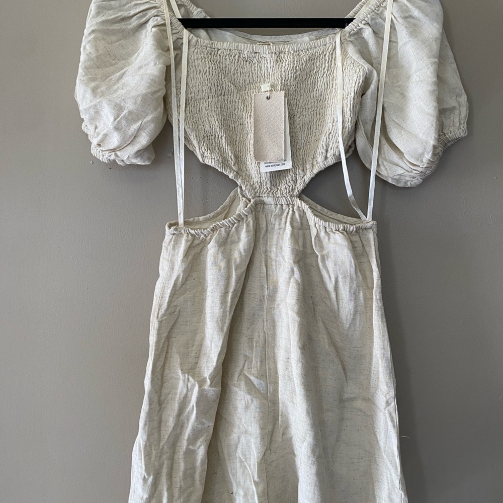 Elegant Cream Puff Sleeve Dress